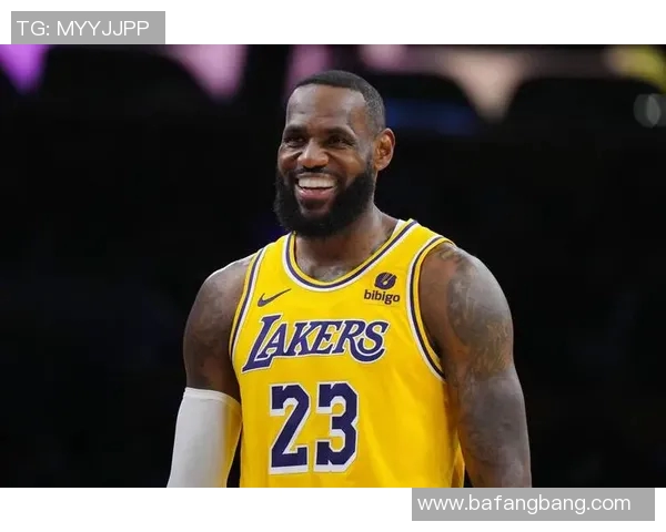 字母哥力挺詹姆斯称其技术无可置疑最伟大球员实至名归